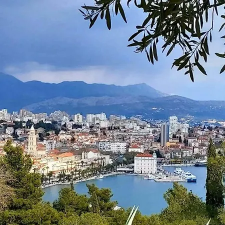 Demi * Спліт